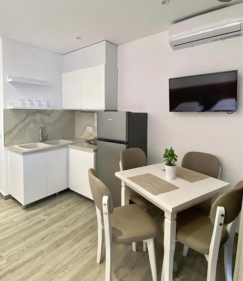 Edina By Hp Hotel Sarandë Exteriér fotografie