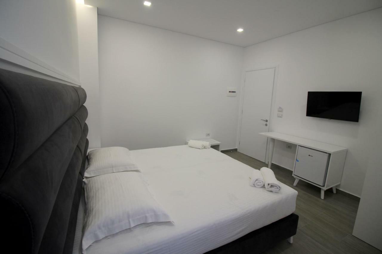 Edina By Hp Hotel Sarandë Exteriér fotografie